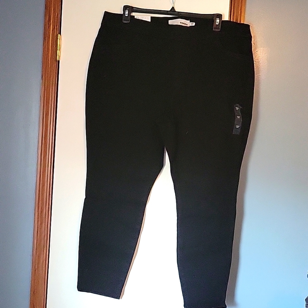 🆕️ Sonoma Women's Black Jegging Size 22W